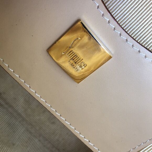 Vintage Impulse by Sharif  - Picture 10 of 11